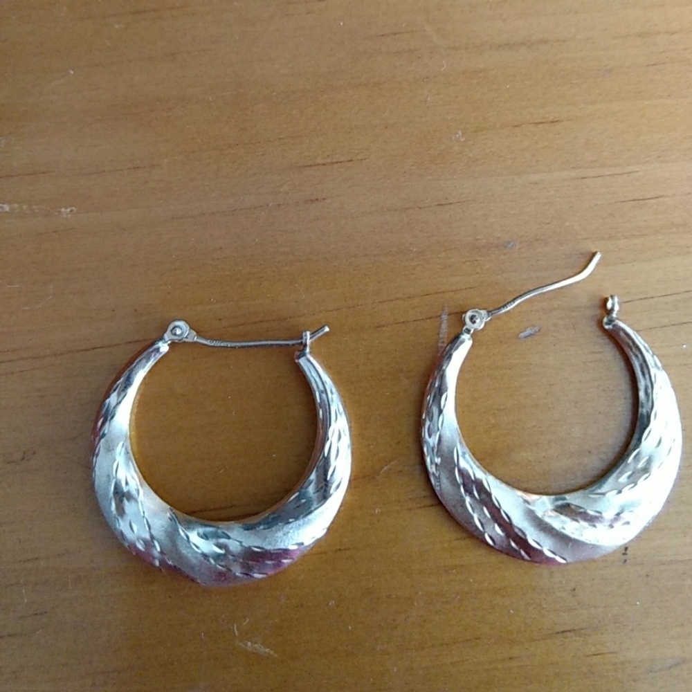 14k yellow gold hoops
